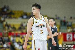 趙繼偉本賽季對陣廣廈僅得20分 半決賽G1僅得2分狀態(tài)低迷