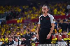 楊毅：為何請洋裁判？錯判不被稱作黑哨，最多只能批評其水平低