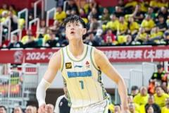 但愿無(wú)礙！曾凡博9中5貢獻(xiàn)12分3籃板1助攻重返賽場(chǎng)