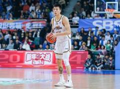 張鎮(zhèn)麟全場(chǎng)5中0僅得10分，負(fù)于對(duì)手26分！