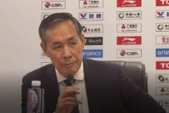 許利民：小曾想來球場(chǎng)但實(shí)在疼得起不來，擁有這樣的團(tuán)隊(duì)很幸運(yùn)