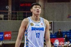 范子銘高效表現(xiàn)：9中5砍13分10板2助+5前場板正負(fù)值+22