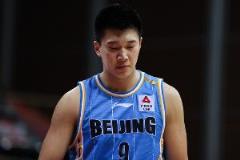 北京廣廈首節(jié)合計(jì)18次犯規(guī) 北京10次廣廈8次