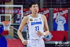 周琦高效空砍31分10板2助1帽，三分2中2助力球隊取勝