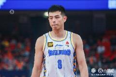 北京三老將合同到期或續(xù)約 老將合同成焦點 球隊陣容面臨關(guān)鍵抉擇！