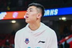 夏曉司：劉毅回歸一線隊(duì) 6名青年球員合練 俱樂(lè)部董事長(zhǎng)發(fā)表講話