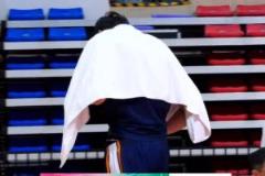 周琦剛打不到9分鐘遭驅(qū)逐，與裁判激烈交鋒連吃兩T