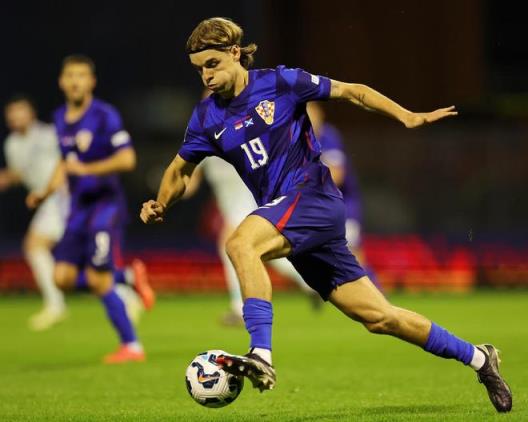 衛(wèi)報(bào)：水晶宮將簽約索薩，仍與葡體商談迪奧曼德