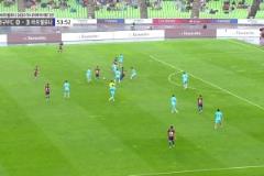 虐菜！巴薩簡單撞墻配合，17歲小將托尼-費(fèi)爾南德斯破門