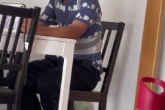 硬核~鄺兆鐳家人放出學西班牙語片段，這口音聽起來好有趣