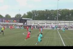 鄺兆鐳打爆巴薩青訓！最后倚著三名防守人轉身，太帥了吧