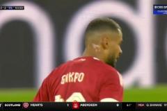 畢巴2-2再次追平！桑納迪頭球攻門，皮球打到加克波臉上彈進(jìn)球門