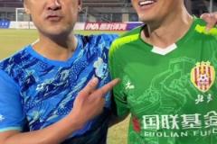 面對肖戰(zhàn)波的夸獎，楊晨的回復更顯其高情商