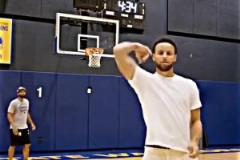 前5秒這是AI還是真實(shí)的？庫里熱身訓(xùn)練神仙球到底有多離譜？