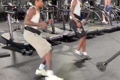 想證明自己?jiǎn)?？杰?格林練得真挺狠的啊