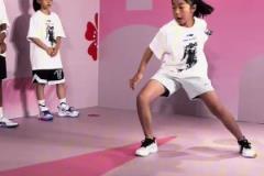 厲害了！賈磊女兒嫻熟運(yùn)球，連巴特勒看完都得鼓掌！