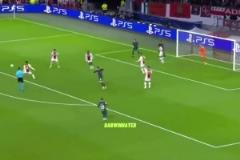 國外網(wǎng)友剪輯了努涅斯紅軍生涯錯失機會集錦