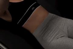 兄真喜！雄鹿老板千金社媒曬健身視頻，怪不得身材保持這么好