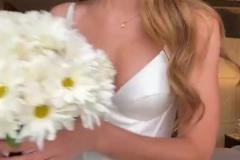 知道你結(jié)婚了！瑞秋視頻曬婚紗變裝