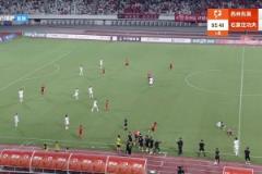 令人心痛！中甲球員突然昏倒，救護(hù)車(chē)緊急進(jìn)場(chǎng)，希望無(wú)大礙