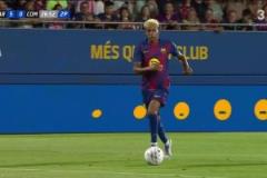 有失水準(zhǔn)！亞馬爾單刀奔襲殺入禁區(qū)，外腳背打門偏出太多了！