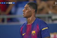 錯(cuò)失良機(jī)！拉菲尼亞傳中，拉什福德禁區(qū)內(nèi)停大了！