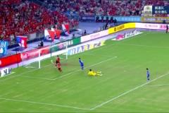 真拼?。√K超南通隊后衛(wèi)黃蔣大亞上演門線極限解圍