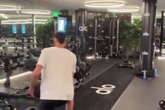 這腿是真細?。∫琅f是切特訓練的一天！