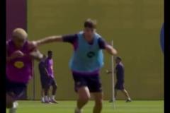 我要回家！亞馬爾訓(xùn)練賽瘋狂戲耍隊(duì)友