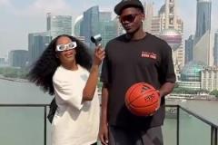 這家庭地位！華子游黃浦江時女友舉風扇幫降溫，還直言：我能游過去