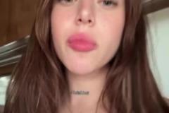 亞馬爾新女友顏值如何你小子這換女友頻率也太快了！