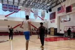 看擦邊不影響我拔劍的速度！霍姆格倫訓(xùn)練持球三分，嘎嘎亂進！