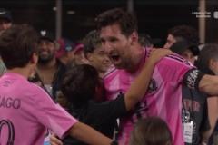 巴西連線！梅西突破重重包圍禁區(qū)起腳反超比分