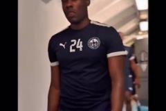 鄺兆鐳收獲小球迷！來看看他與萊里達(dá)隊(duì)友的融洽互動(dòng)！