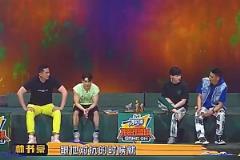 連手掌都有肌肉！林書(shū)豪此前談老詹變態(tài)級(jí)身體：實(shí)在沒(méi)法比！