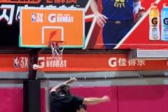 蘇超驚現(xiàn)超巨失誤！蘇州隊(duì)門將秒變“排球二傳”助攻對(duì)手破門