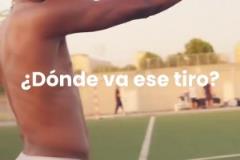 能不能先把褲子穿好？亞馬爾露出內褲踢球真是太搞了