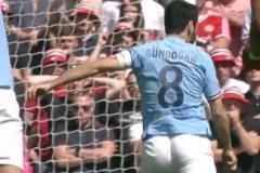 曼城官方：指引我們沖向冠軍京多安的這一經(jīng)典時(shí)刻，怎會(huì)忘記