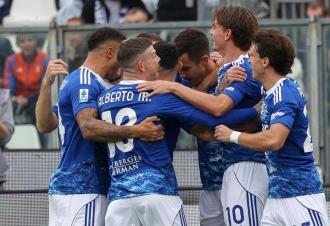 意甲最新積分戰(zhàn)報(bào)：榜首易主，米蘭絕殺逆襲，尤文爆大冷