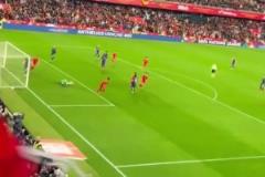 精彩！現(xiàn)場多角度直拍：西班牙球迷對亞馬爾進球的瘋狂反應(yīng)！