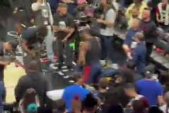 球迷還是喜歡他的！熱火現(xiàn)場(chǎng)播放致敬巴特勒視頻，全場(chǎng)觀眾歡呼