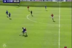 機敏搶斷！魯尼面對切爾西的首粒進球