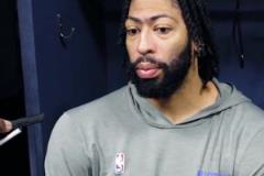 看著現(xiàn)在被打爆的湖人內(nèi)線，真想這小子了