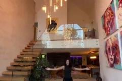 C羅位于英國的舊居，很不可思議！簡(jiǎn)直就是所有男人的夢(mèng)想