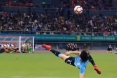 卡瓦尼：這球傳的真好，剩下的就交給我吧！