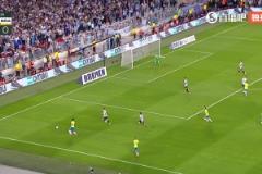 單干！維尼修斯邊路爆破+人球分過，可惜球趟大了