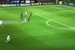 這一腳完美！馬拉多納2017年秀任意球直掛死角