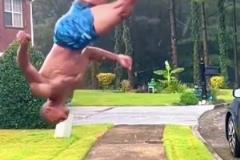 網友：C羅這一腳，把德赫亞身價打掉了一半！