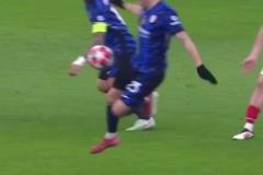 帥炸了！巴雷拉這個(gè)停球你給幾分？