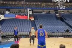 內(nèi)斯塔：感謝老婆沒(méi)把我趕出家門(mén)，老是帶我去購(gòu)物真的好煩啊